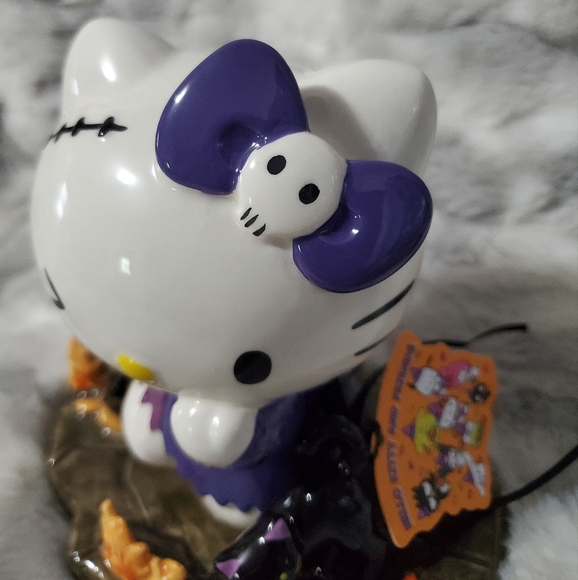 Hello Kitty Blue Sky Clayworks Graveside Halloween - Picture 2 of 9